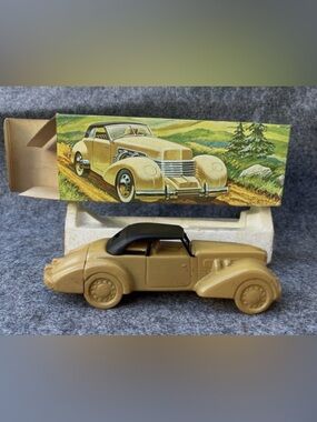 Vintage Avon CORD '37 Wild County AFTER SHAVE 7 FL. OZ. Full Decanter Bottle